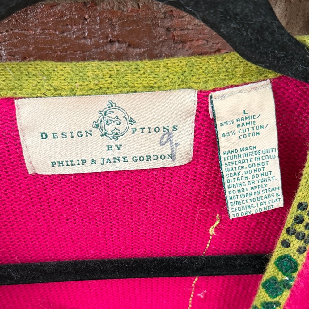 Vibrant Pink Frog Cardigan with Green Accents - Picture 2 of 5